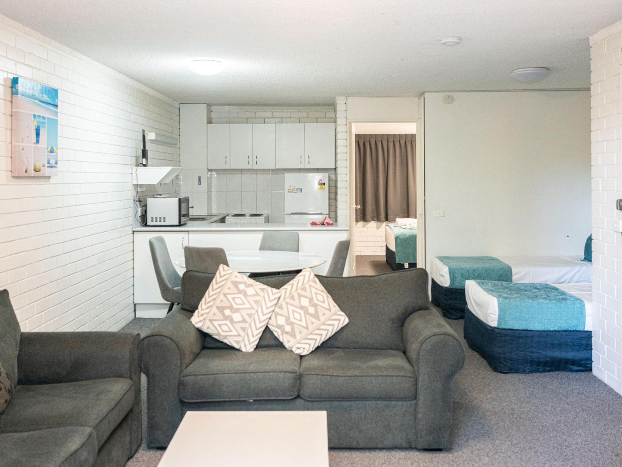 Trickett Gardens Holiday Inn Gold Coast Exterior foto