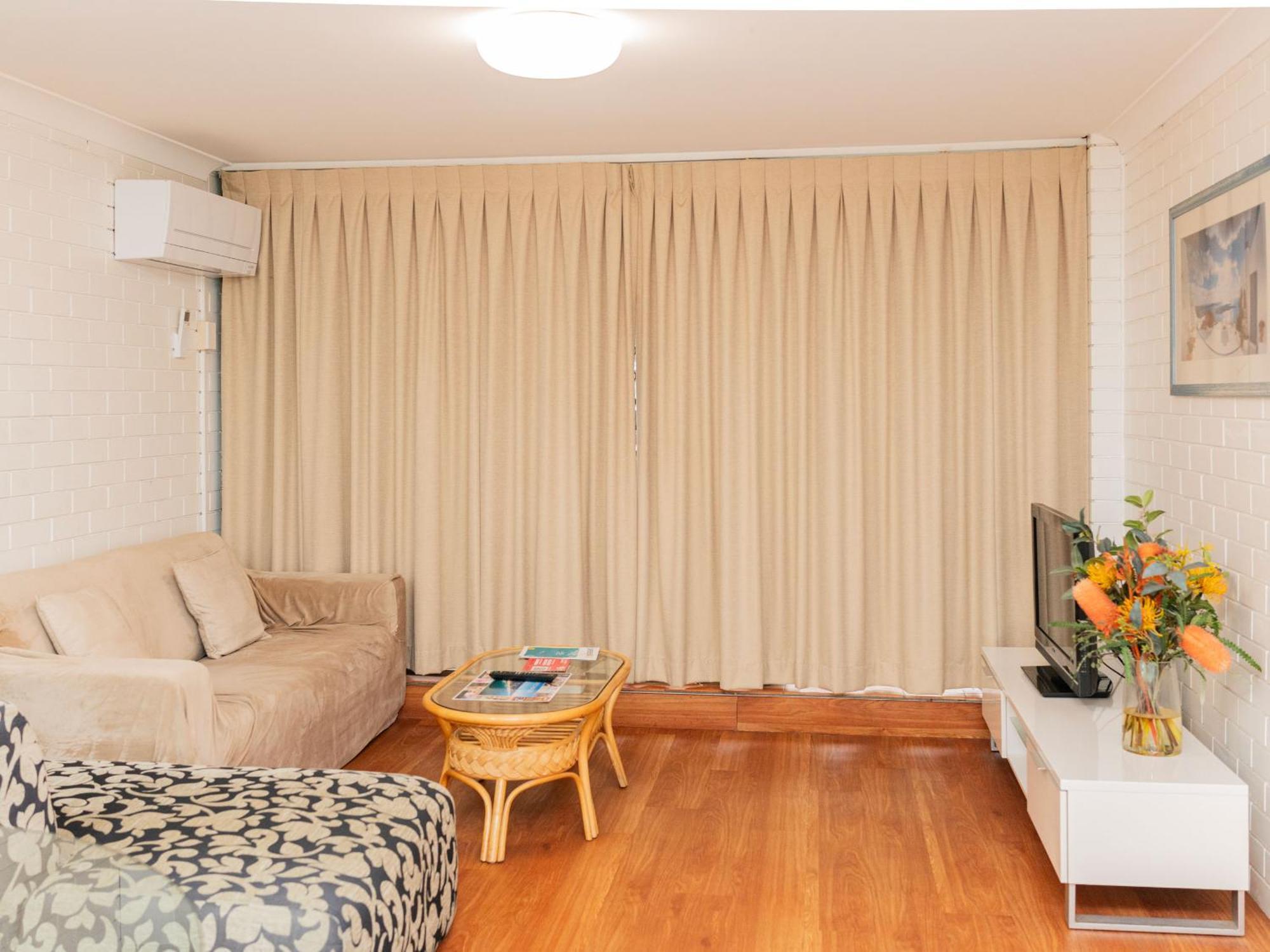 Trickett Gardens Holiday Inn Gold Coast Exterior foto